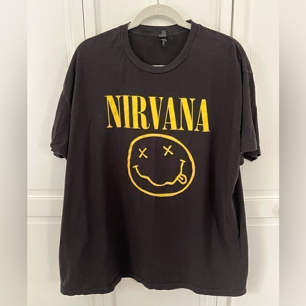 NIRVANA Smiley Face 2012 Black Tee Men's Size 2 XL XXL Kesha Tee Oversized